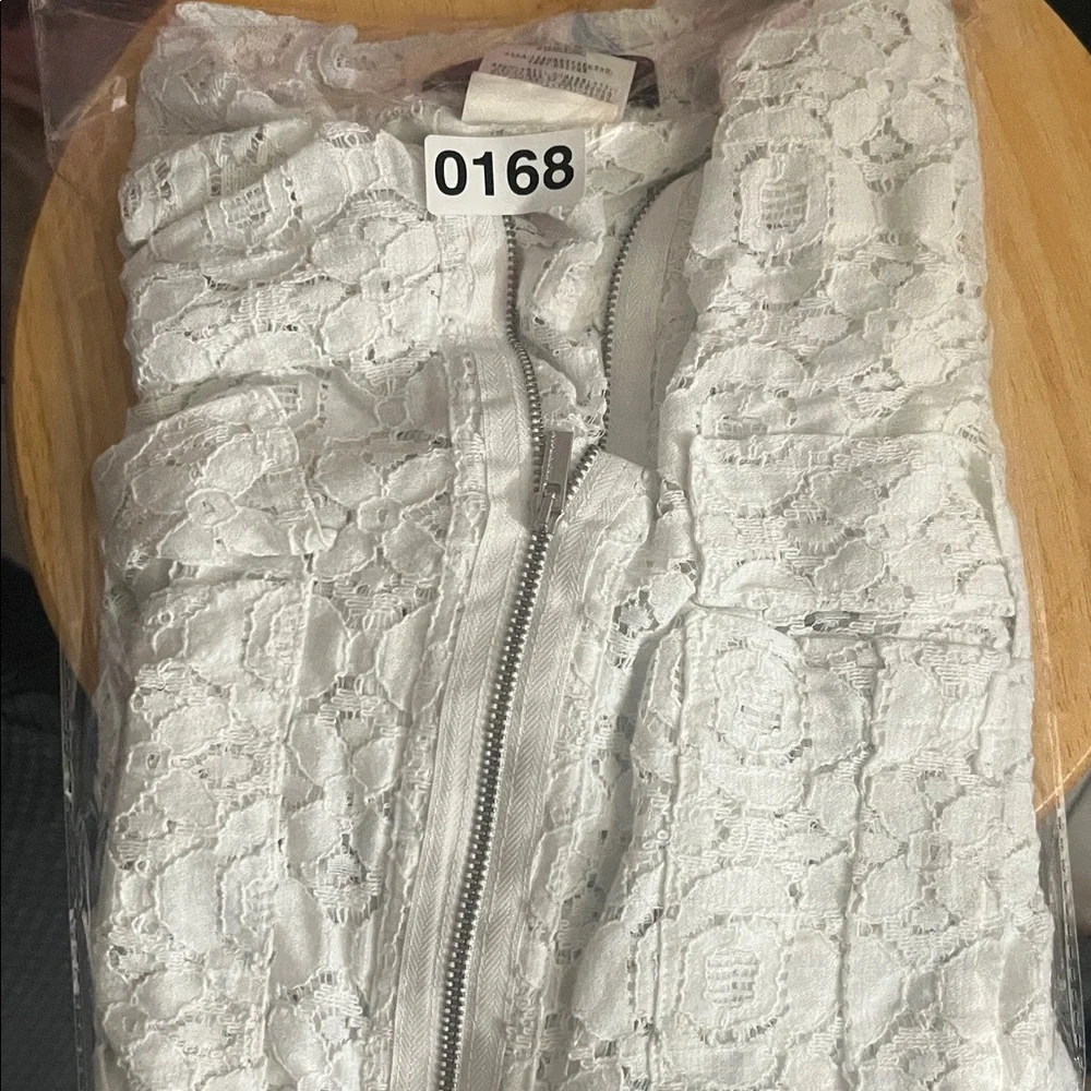 BCBGMAXAZRIA Lace Half Zip Shirt Womens Small White Sheer Collared Long Sleeve - Picture 7 of 7